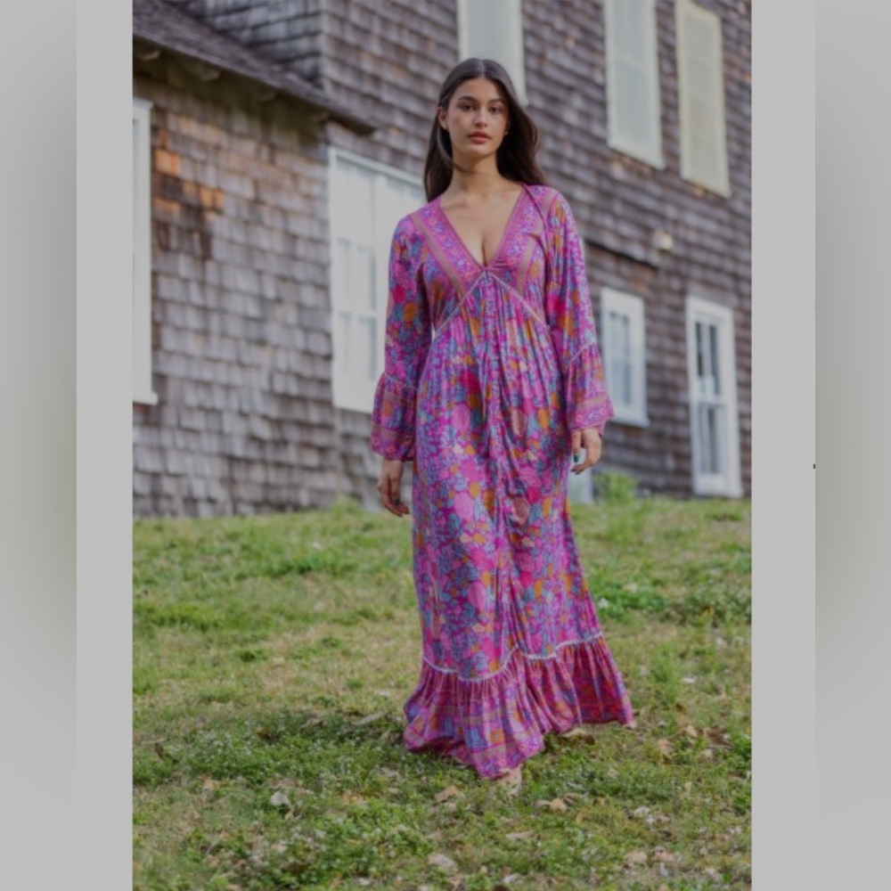 Sea Lustre Grace Gown in Fuscia
